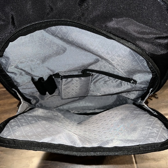 Original Penguin by Munsingwear Black Gold Backpack Travel Laptop Bag - Picture 10 of 13